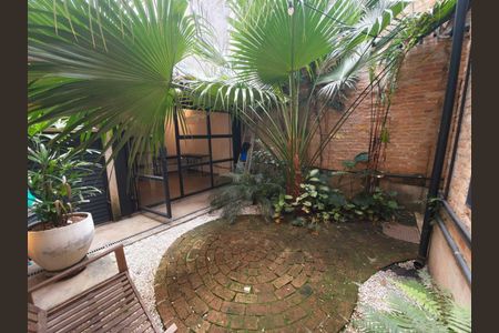 Casa para alugar com 230m², 2 quartos e 1 vaga Casa para alugar com 230m², 2 quartos e 1 vagaÁrea Externa