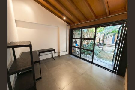Sala de casa para alugar com 2 quartos, 230m² em Perdizes, São Paulo