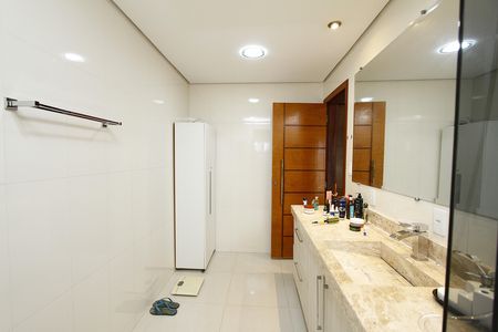 Casa à venda com 510m², 3 quartos e 2 vagasBanheiro da Suíte 1