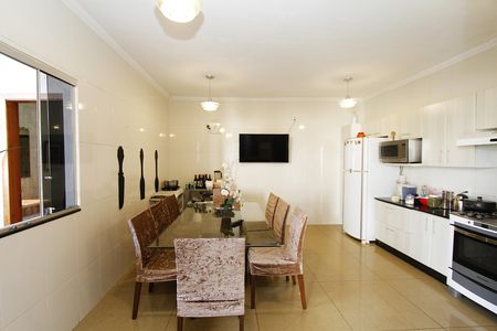 Casa à venda com 510m², 3 quartos e 2 vagasCozinha