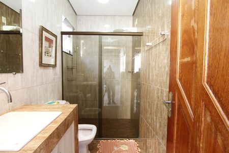 Casa à venda com 510m², 3 quartos e 2 vagasBanheiro 3