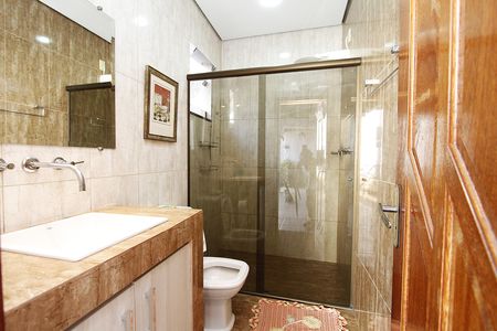 Casa à venda com 510m², 3 quartos e 2 vagasBanheiro 3