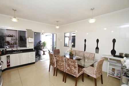 Casa à venda com 510m², 3 quartos e 2 vagasCozinha