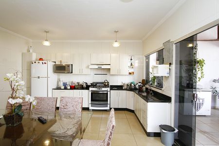 Casa à venda com 510m², 3 quartos e 2 vagasCozinha