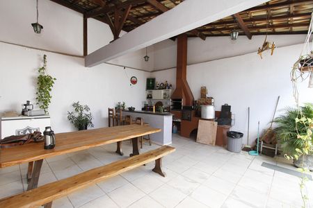 Casa à venda com 510m², 3 quartos e 2 vagasChurrasqueira