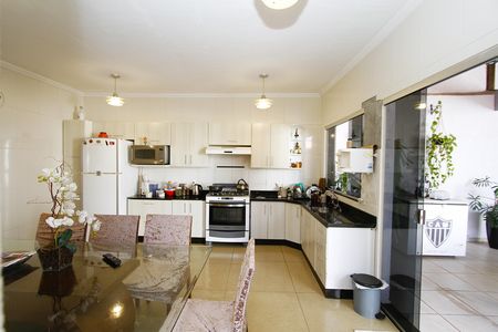 Casa à venda com 510m², 3 quartos e 2 vagasCozinha