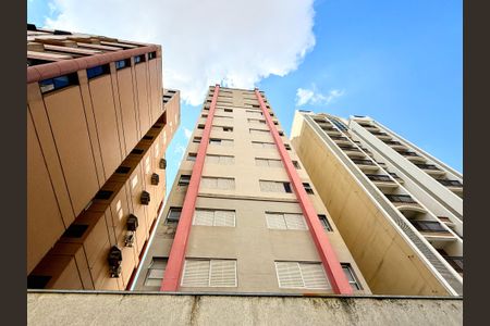 Apartamento à venda com 43m², 1 quarto e 1 vaga Apartamento à venda com 43m², 1 quarto e 1 vagaFachada