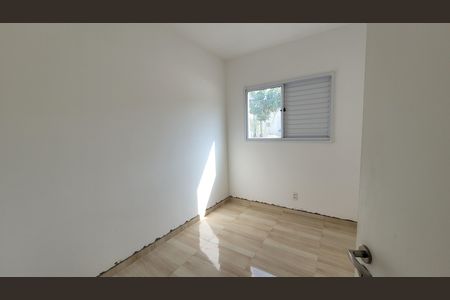 Quarto 01 de apartamento para alugar com 2 quartos, 58m² em Pequeno Coração, Itaquaquecetuba