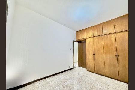 Casa à venda com 3 quartos, 119m² em Califórnia, Belo Horizonte