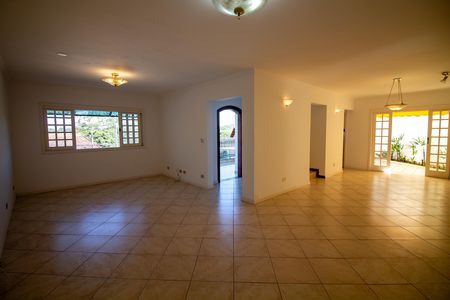 Sala de casa para alugar com 5 quartos, 286m² em Jardim Marquesa, São Paulo