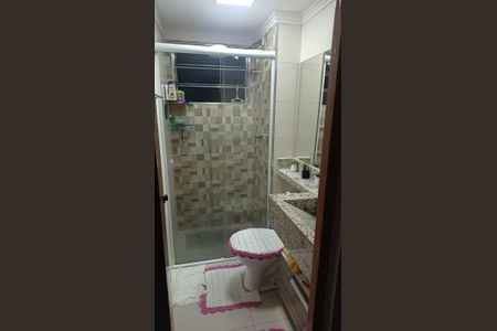 Banheiro de apartamento à venda com 2 quartos, 55m² em Conjunto Residencial Sitio Oratorio, São Paulo