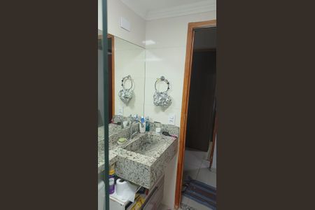 Banheiro de apartamento à venda com 2 quartos, 55m² em Conjunto Residencial Sitio Oratorio, São Paulo