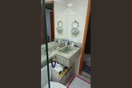 Banheiro de apartamento à venda com 2 quartos, 55m² em Conjunto Residencial Sitio Oratorio, São Paulo