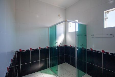 Casa de condomínio para alugar com 212m², 3 quartos e 3 vagasBanheiro da Suíte