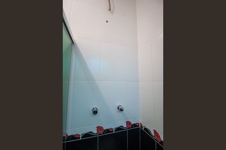 Casa de condomínio para alugar com 212m², 3 quartos e 3 vagasBanheiro