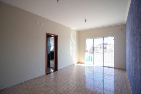 Casa de condomínio para alugar com 212m², 3 quartos e 3 vagasSuíte