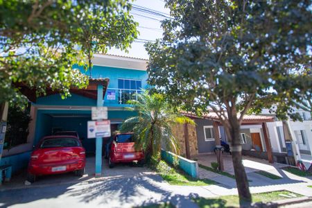 Casa de condomínio para alugar com 212m², 3 quartos e 3 vagasFachada