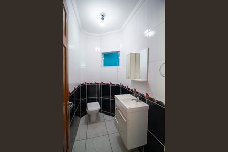 Casa de condomínio para alugar com 212m², 3 quartos e 3 vagasLavabo 