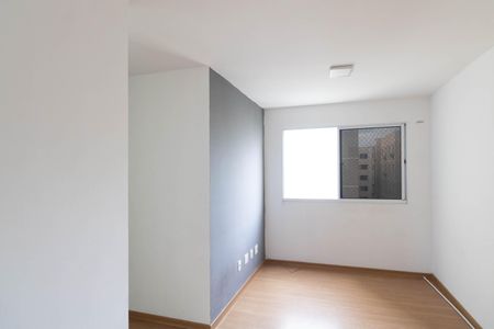 Sala de apartamento para alugar com 2 quartos, 45m² em Santa Cruz, Rio de Janeiro