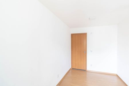 Sala de apartamento para alugar com 2 quartos, 45m² em Santa Cruz, Rio de Janeiro