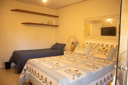 Casa de condomínio para alugar com 1200m², 8 quartos e 5 vagas Casa de condomínio para alugar com 1200m², 8 quartos e 5 vagasQuarto