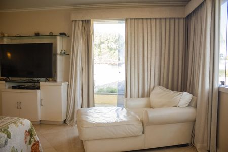 Casa de condomínio para alugar com 1200m², 8 quartos e 5 vagas Casa de condomínio para alugar com 1200m², 8 quartos e 5 vagasQuarto