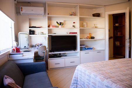 Casa de condomínio para alugar com 1200m², 8 quartos e 5 vagas Casa de condomínio para alugar com 1200m², 8 quartos e 5 vagasQuarto