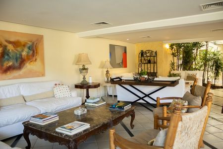 Casa de condomínio para alugar com 1200m², 8 quartos e 5 vagas Casa de condomínio para alugar com 1200m², 8 quartos e 5 vagasSala