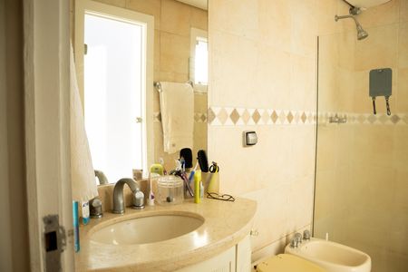 Casa de condomínio para alugar com 1200m², 8 quartos e 5 vagas Casa de condomínio para alugar com 1200m², 8 quartos e 5 vagasBanheiro