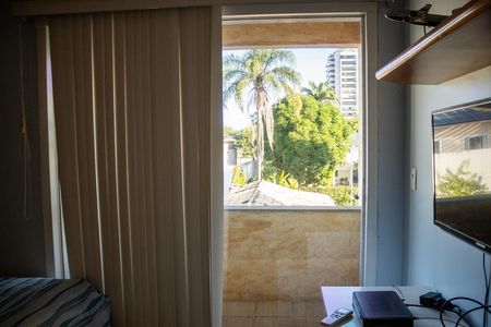 Casa de condomínio para alugar com 1200m², 8 quartos e 5 vagas Casa de condomínio para alugar com 1200m², 8 quartos e 5 vagasQuarto