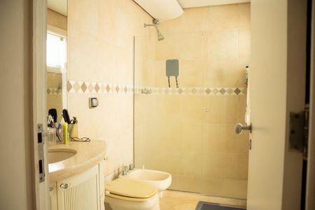 Casa de condomínio para alugar com 1200m², 8 quartos e 5 vagas Casa de condomínio para alugar com 1200m², 8 quartos e 5 vagasBanheiro