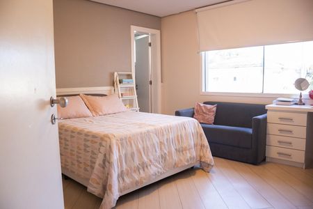 Casa de condomínio para alugar com 1200m², 8 quartos e 5 vagas Casa de condomínio para alugar com 1200m², 8 quartos e 5 vagasQuarto