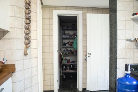Casa de condomínio para alugar com 1200m², 8 quartos e 5 vagas Casa de condomínio para alugar com 1200m², 8 quartos e 5 vagasÁrea de Serviço