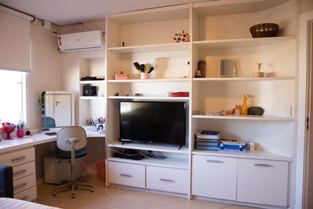 Casa de condomínio para alugar com 1200m², 8 quartos e 5 vagas Casa de condomínio para alugar com 1200m², 8 quartos e 5 vagasQuarto