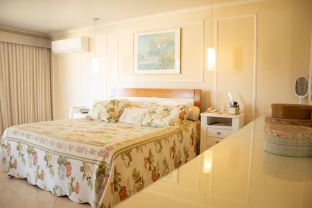 Casa de condomínio para alugar com 1200m², 8 quartos e 5 vagas Casa de condomínio para alugar com 1200m², 8 quartos e 5 vagasQuarto