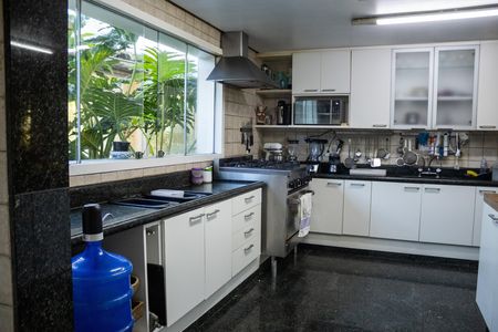 Casa de condomínio para alugar com 1200m², 8 quartos e 5 vagas Casa de condomínio para alugar com 1200m², 8 quartos e 5 vagasCozinha