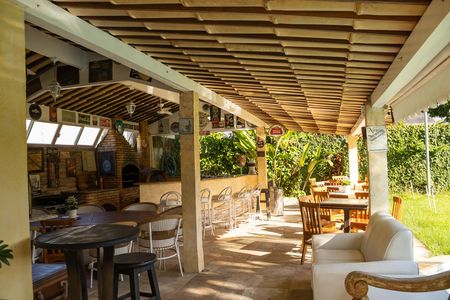 Casa de condomínio para alugar com 1200m², 8 quartos e 5 vagas Casa de condomínio para alugar com 1200m², 8 quartos e 5 vagasÁrea de Lazer
