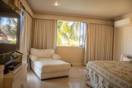 Casa de condomínio para alugar com 1200m², 8 quartos e 5 vagas Casa de condomínio para alugar com 1200m², 8 quartos e 5 vagasQuarto