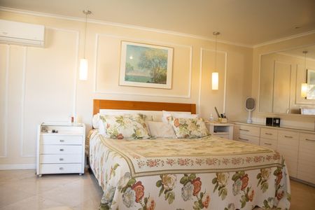 Casa de condomínio para alugar com 1200m², 8 quartos e 5 vagas Casa de condomínio para alugar com 1200m², 8 quartos e 5 vagasQuarto