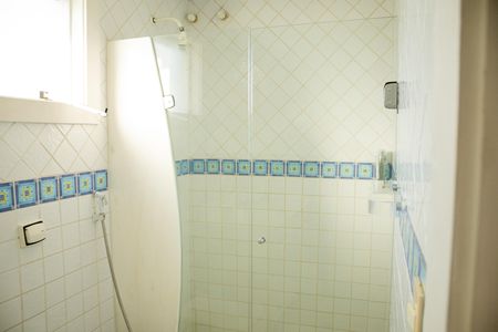 Casa de condomínio para alugar com 1200m², 8 quartos e 5 vagas Casa de condomínio para alugar com 1200m², 8 quartos e 5 vagasBanheiro