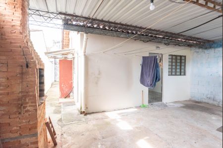 Casa à venda com 48m², 2 quartos e 2 vagasGaragem