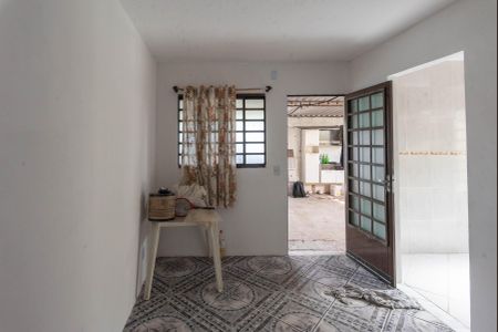 Casa à venda com 48m², 2 quartos e 2 vagasSala