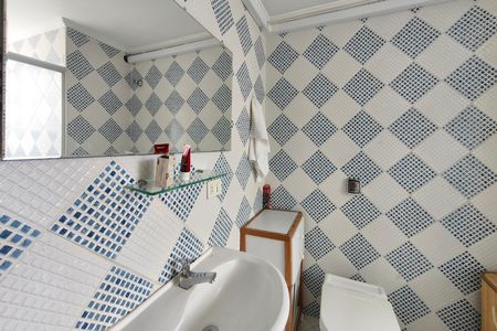 Banheiro Suíte de apartamento para alugar com 1 quarto, 43m² em Cambuí, Campinas