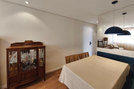 Sala de apartamento para alugar com 1 quarto, 43m² em Cambuí, Campinas
