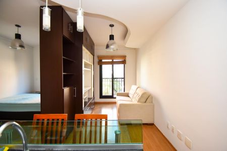 Sala de estar de kitnet/studio para alugar com 1 quarto, 33m² em Pinheiros, São Paulo