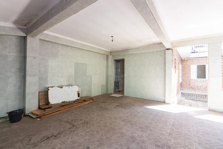 Casa para alugar com 70m², 2 quartos e 1 vagaQuintal