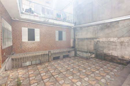 Casa para alugar com 70m², 2 quartos e 1 vagaQuintal