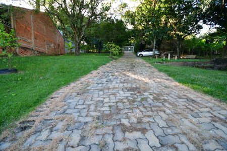 Casa para alugar com 1000m², 3 quartos e 10 vagasEntrada / Jardim