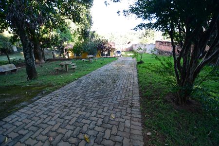 Casa para alugar com 1000m², 3 quartos e 10 vagasEntrada / Jardim