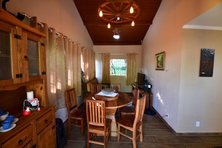 Casa para alugar com 1000m², 3 quartos e 10 vagasSala